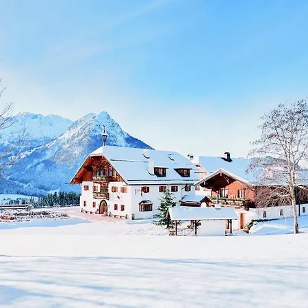 Tauroa Winterstellgut Hotell